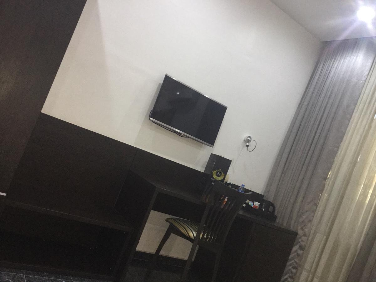 לגוס The Nook Hotel מראה חיצוני תמונה