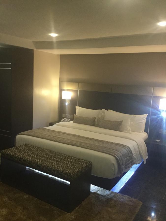 לגוס The Nook Hotel מראה חיצוני תמונה