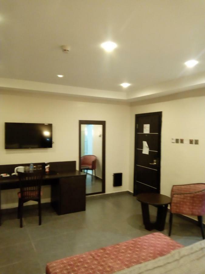 לגוס The Nook Hotel מראה חיצוני תמונה